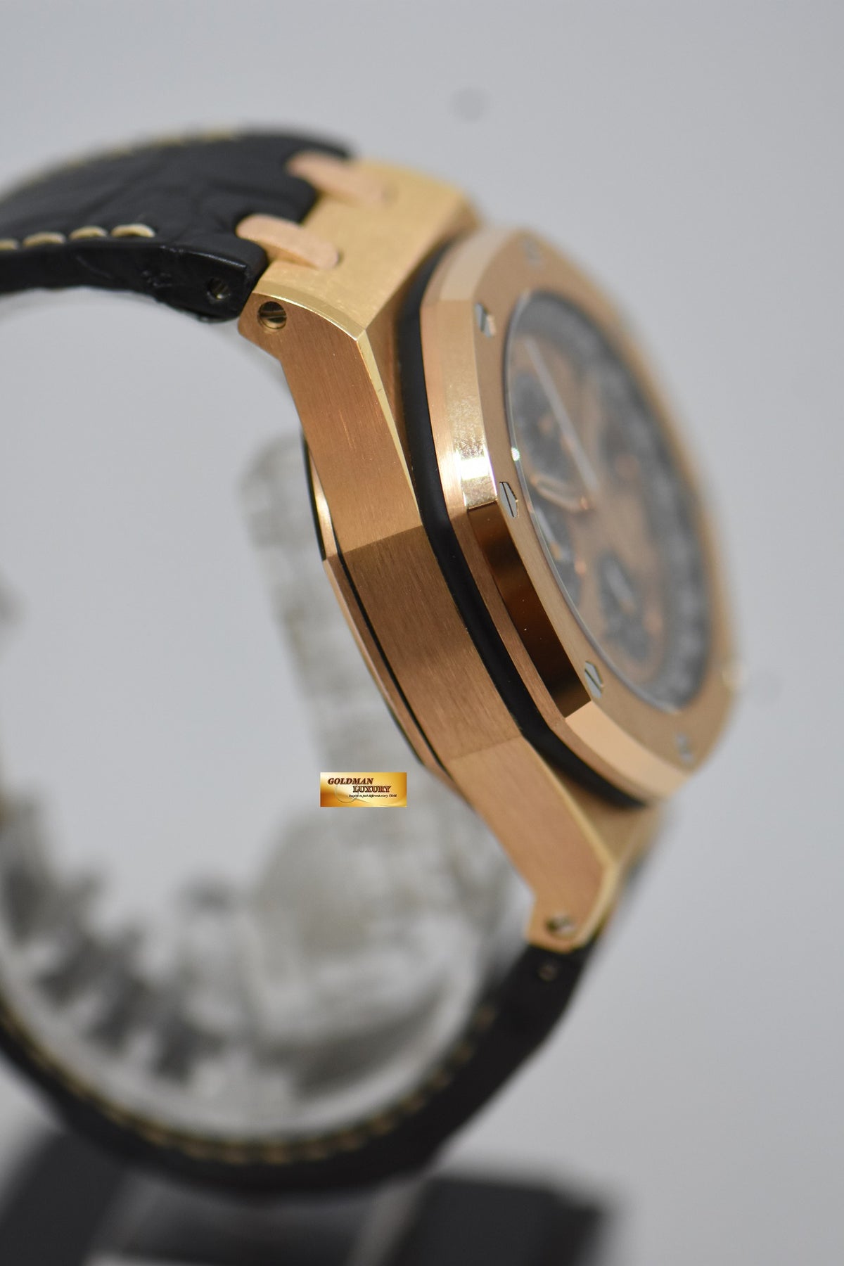 [SOLD] AUDEMARS PIGUET ROYAL OAK OFFSHORE 42mm ROSE GOLD IN LEATHER STRAP CHRONOGRAPH AUTOMATIC 26470OR (MINT)