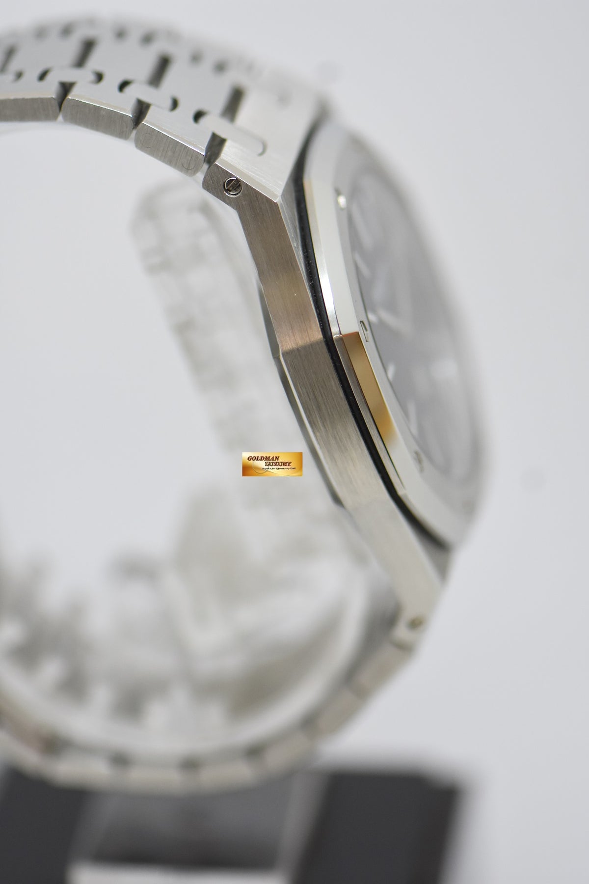 [SOLD] AUDEMARS PIGUET ROYAL OAK ULTRA THIN 39mm STEEL IN BRACELET BLUE DIAL 15202ST AUTOMATIC (UNPOLISHED SET)