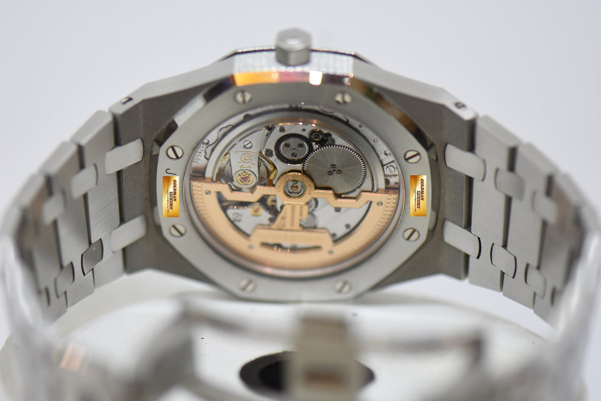 [SOLD] AUDEMARS PIGUET ROYAL OAK ULTRA THIN 39mm STEEL IN BRACELET BLUE DIAL 15202ST AUTOMATIC (UNPOLISHED SET)