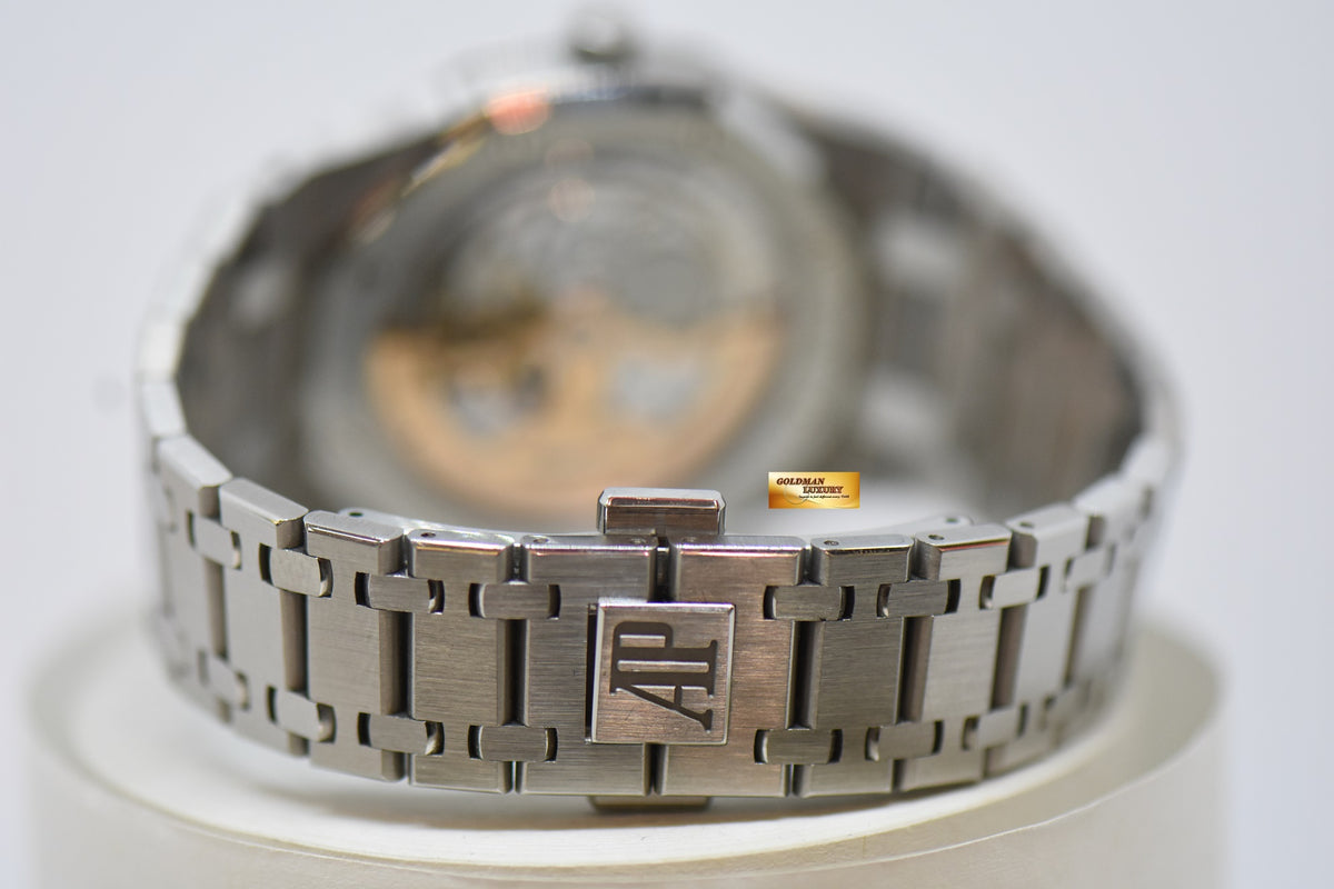 [SOLD] AUDEMARS PIGUET ROYAL OAK ULTRA THIN 39mm STEEL IN BRACELET BLUE DIAL 15202ST AUTOMATIC (UNPOLISHED SET)