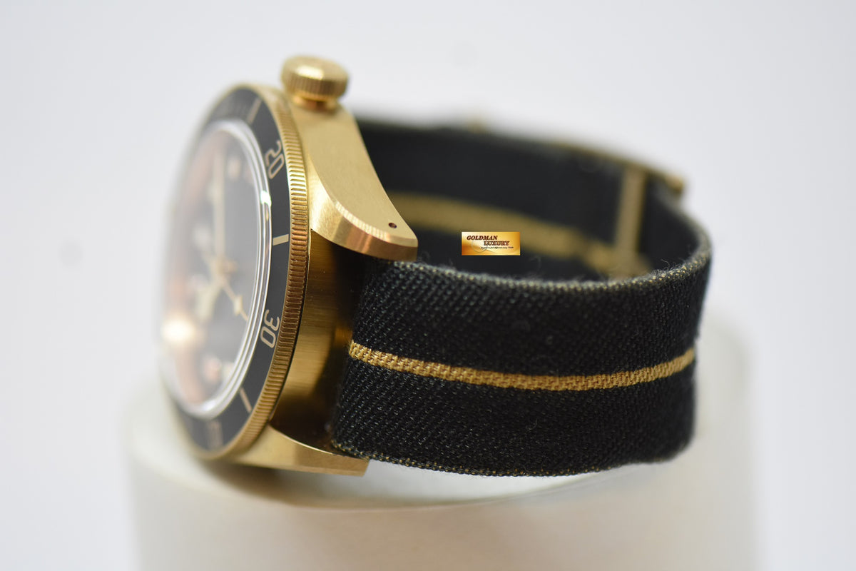 [SOLD] TUDOR BLACK BAY HERITAGE BRONZE 43mm SLATE GREY DIAL IN NATO STRAP AUTOMATIC 79250BA (NEW-UNWORN)