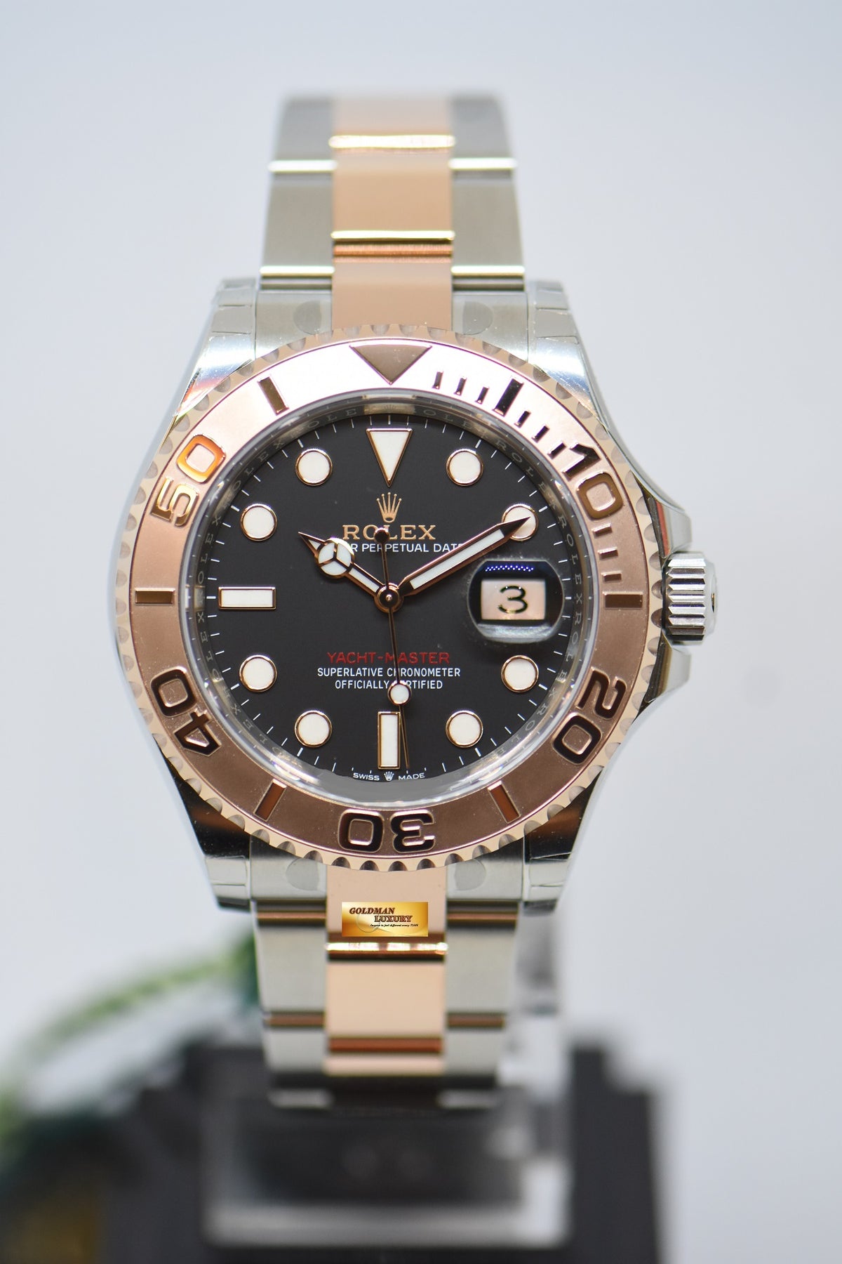 [SOLD] ROLEX OYSTER PERPETUAL YACHTMASTER 40 EVEROSE GOLD / STEEL IN OYSTER BRACELET BLACK DIAL 126621 (NEW-UNWORN)