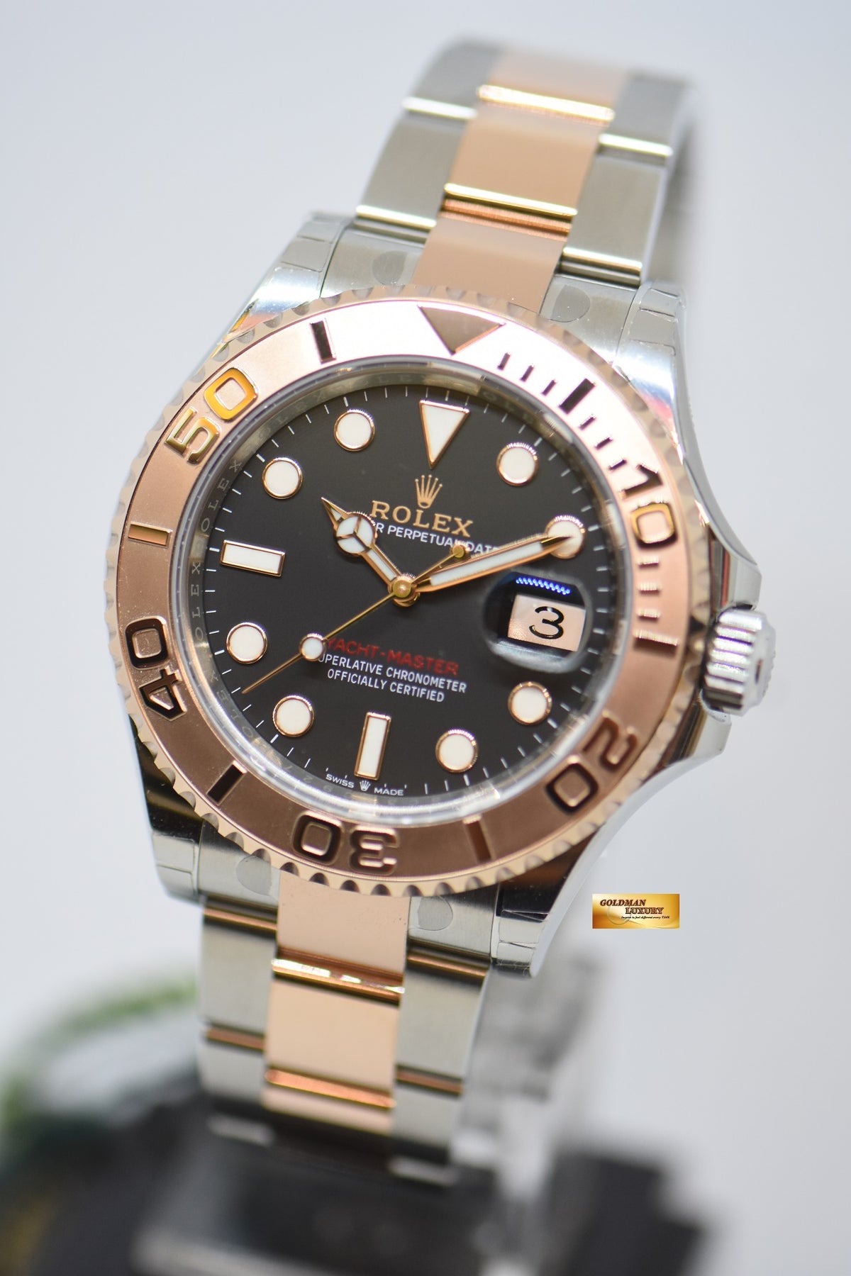 [SOLD] ROLEX OYSTER PERPETUAL YACHTMASTER 40 EVEROSE GOLD / STEEL IN OYSTER BRACELET BLACK DIAL 126621 (NEW-UNWORN)