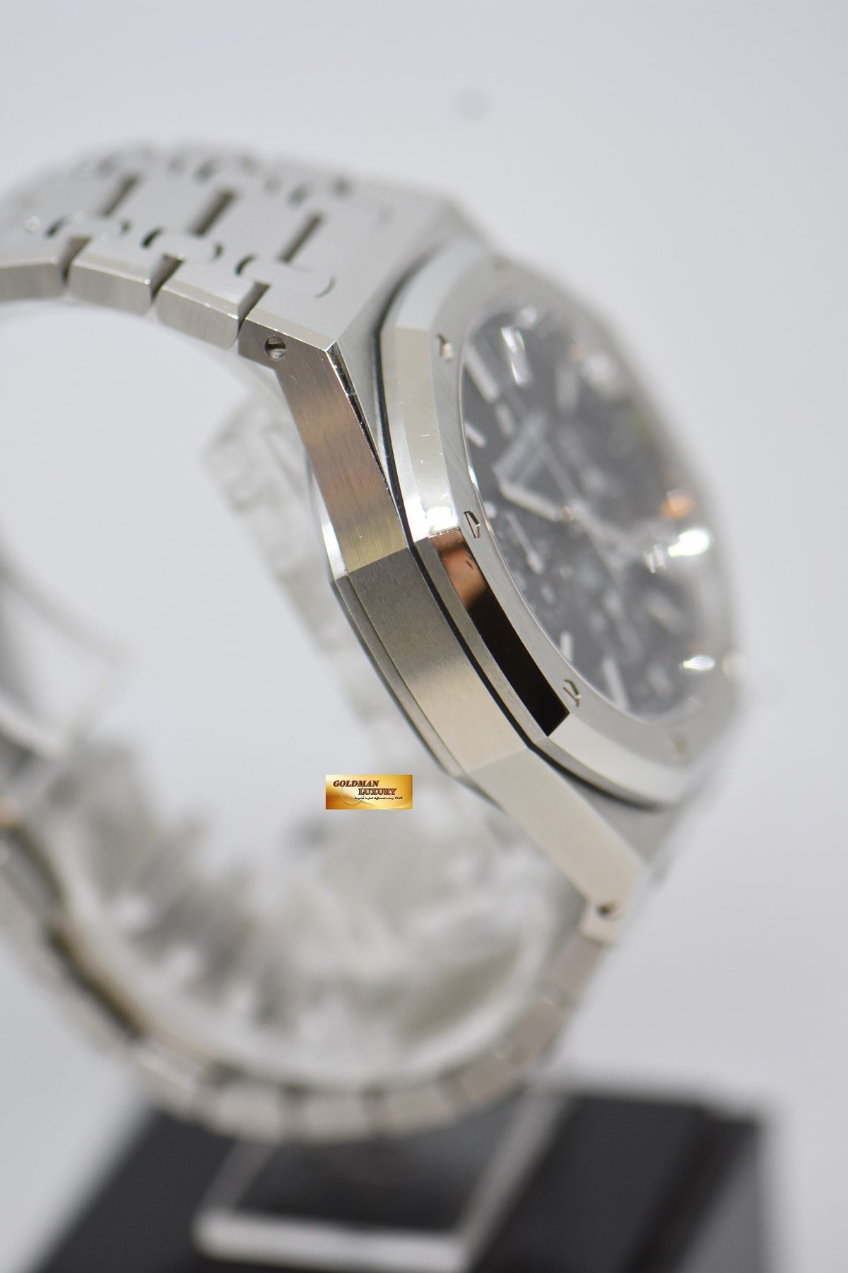 [SOLD] AUDEMARS PIGUET ROYAL OAK 41mm CHRONOGRAPH STEEL BRACELET BLACK DIAL AUTOMATIC 26320ST (MINT)