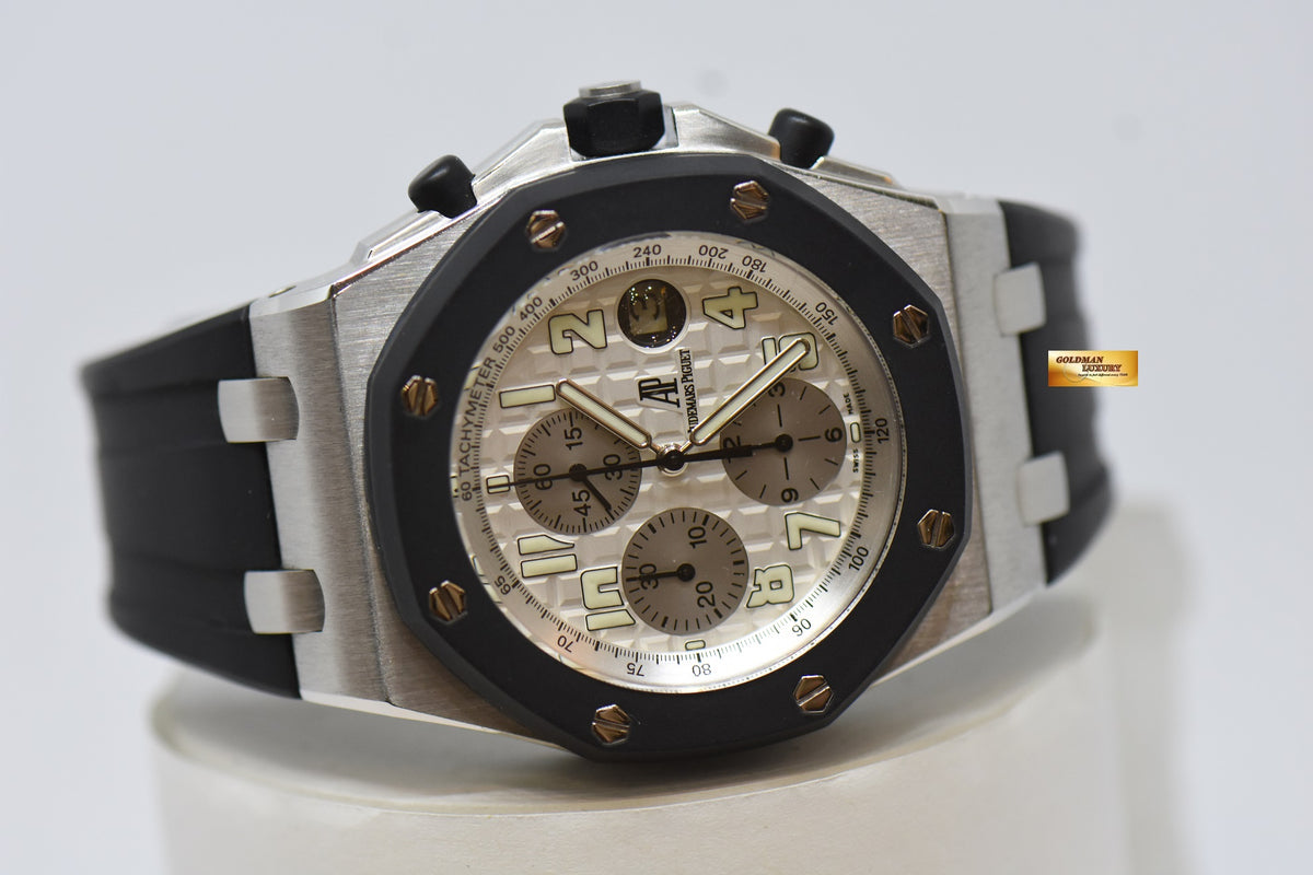 [SOLD] AUDEMARS PIGUET ROYAL OAK OFFSHORE 42mm CHRONOGRAPH RUBBER CLAD STEEL AUTOMATIC 25940SK (MINT)