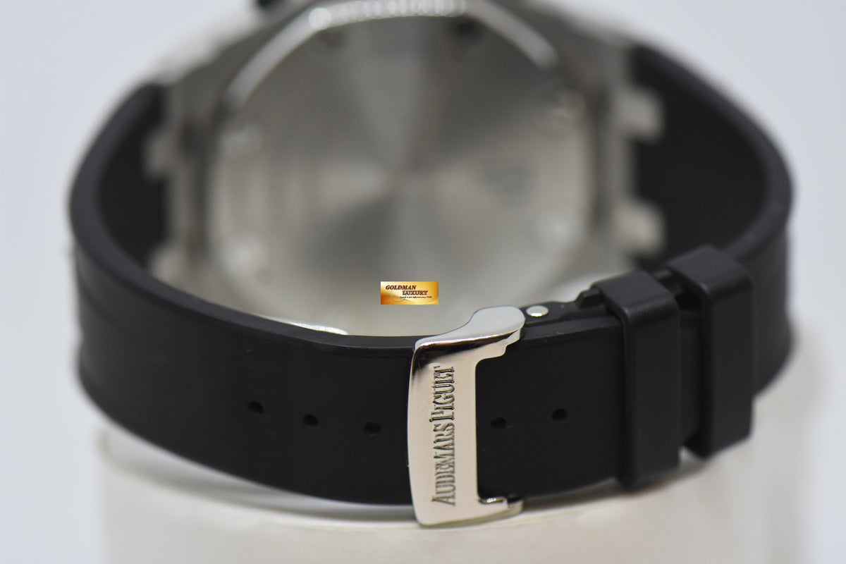 [SOLD] AUDEMARS PIGUET ROYAL OAK OFFSHORE 42mm CHRONOGRAPH RUBBER CLAD STEEL AUTOMATIC 25940SK (MINT)