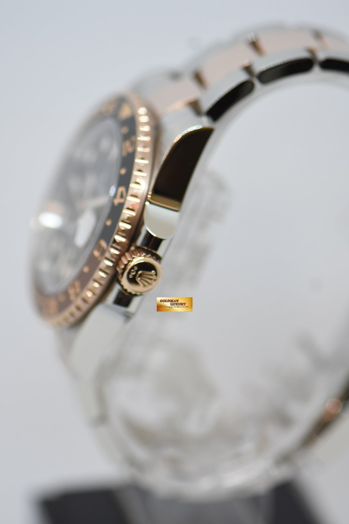 [SOLD] ROLEX OYSTER PERPETUAL GMT-MASTER II “ROOT-BEER” CERAMIC BROWN BEZEL EVEROSE GOLD / STEEL BRACELET 126711CHNR (LNIB)