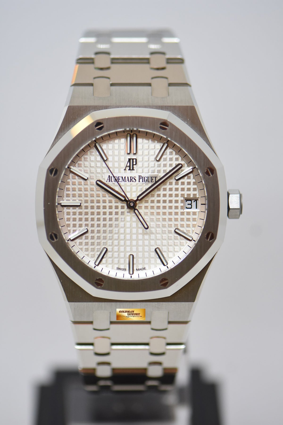 [SOLD] AUDEMARS PIGUET ROYAL OAK 41mm STEEL IN BRACELET SILVER-WHITE DIAL AUTOMATIC 15500ST (NEW-UNWORN)