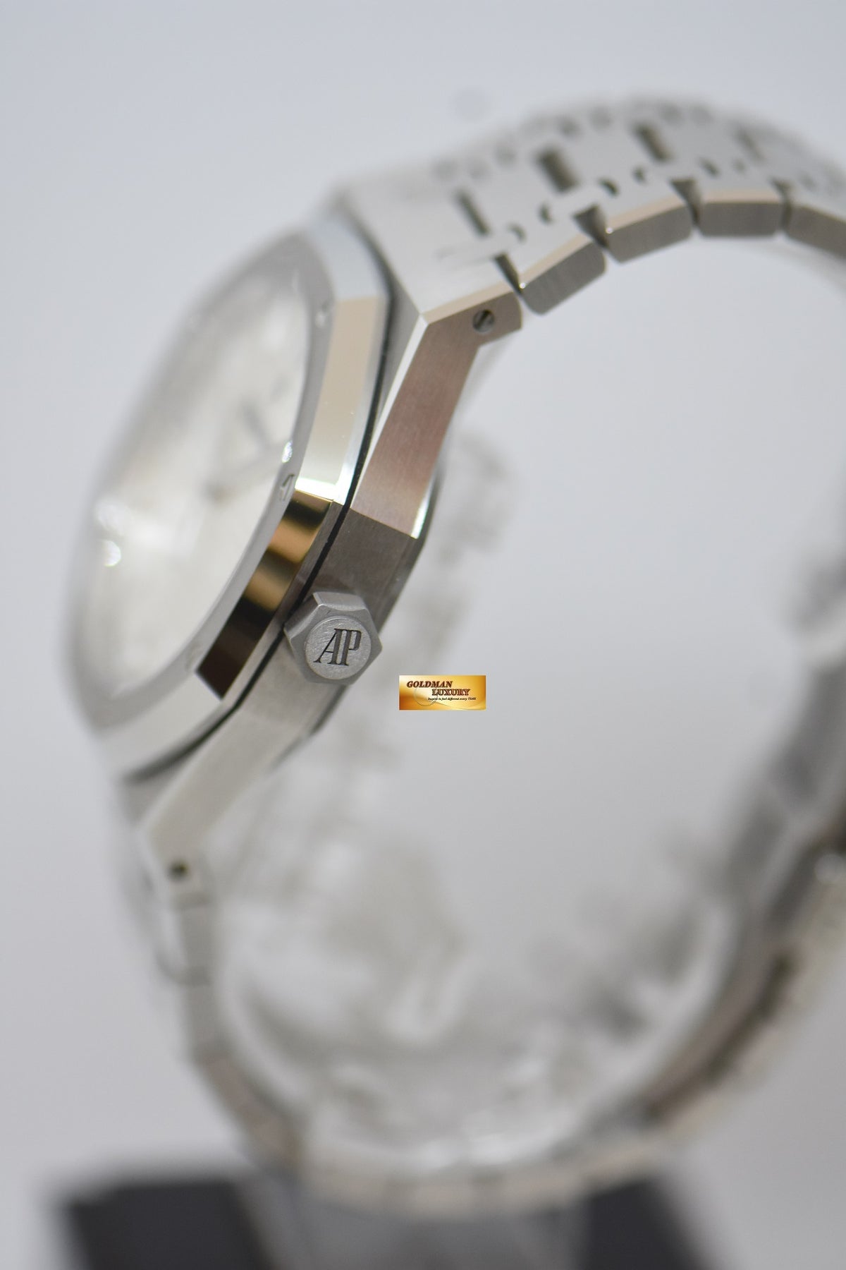 [SOLD] AUDEMARS PIGUET ROYAL OAK 41mm STEEL IN BRACELET SILVER-WHITE DIAL AUTOMATIC 15500ST (NEW-UNWORN)