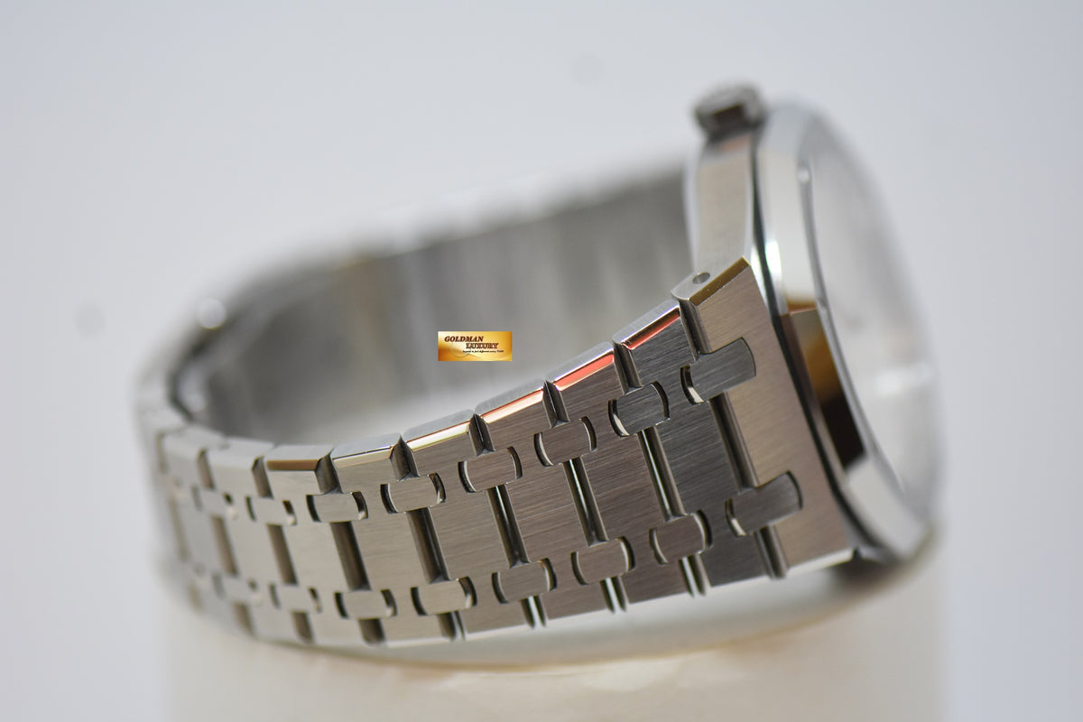 [SOLD] AUDEMARS PIGUET ROYAL OAK 41mm STEEL IN BRACELET SILVER-WHITE DIAL AUTOMATIC 15500ST (NEW-UNWORN)