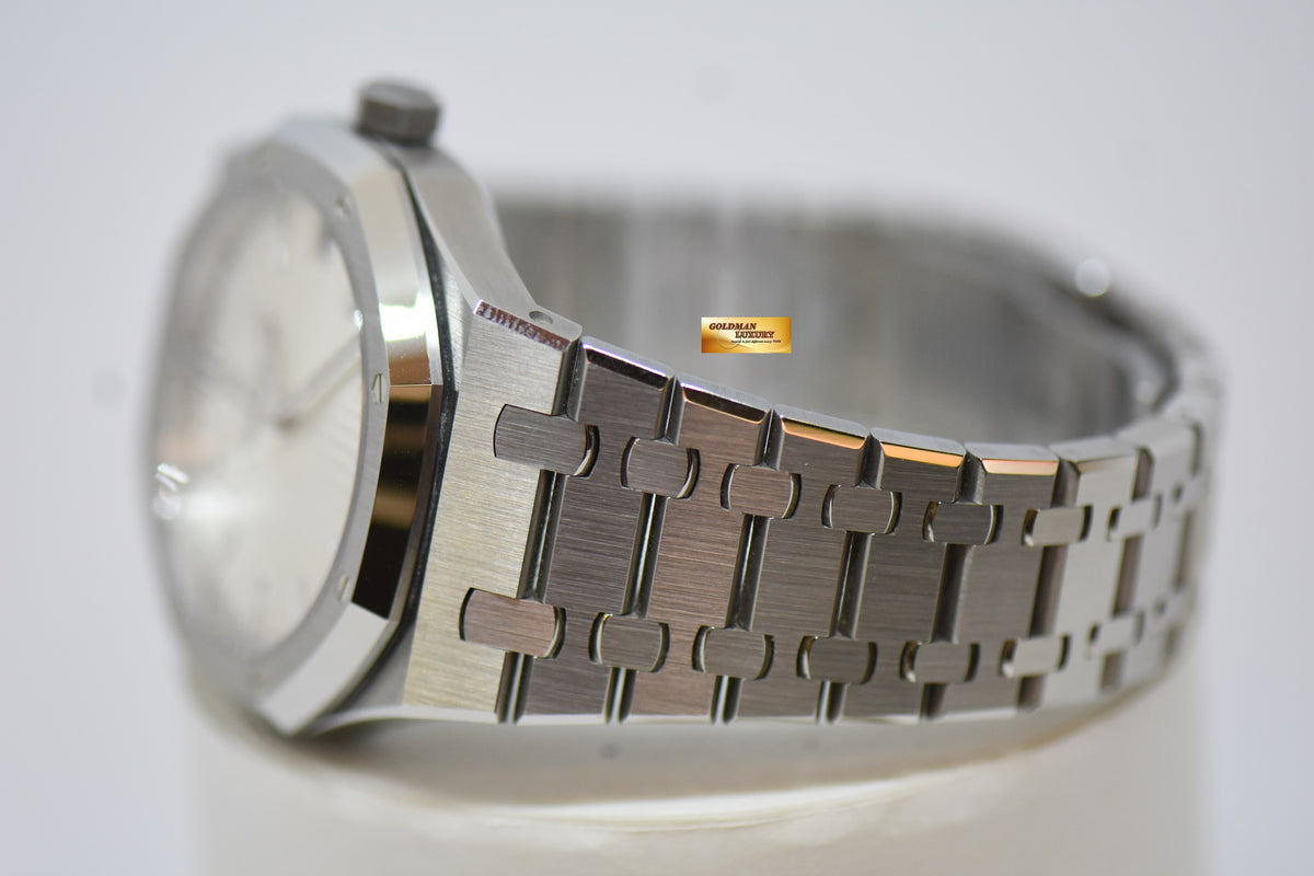 [SOLD] AUDEMARS PIGUET ROYAL OAK 41mm STEEL IN BRACELET SILVER-WHITE DIAL AUTOMATIC 15500ST (NEW-UNWORN)