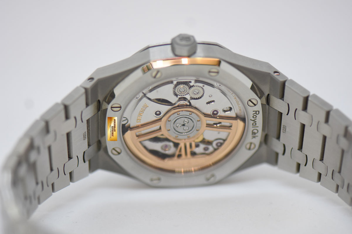 [SOLD] AUDEMARS PIGUET ROYAL OAK 41mm STEEL IN BRACELET SILVER-WHITE DIAL AUTOMATIC 15500ST (NEW-UNWORN)