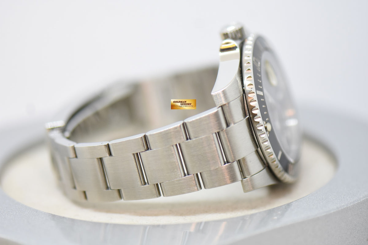 [SOLD] ROLEX OYSTER SUBMARINER 40mm STEEL IN BRACELET BLACK CERAMIC BEZEL 116610LN (MINT)