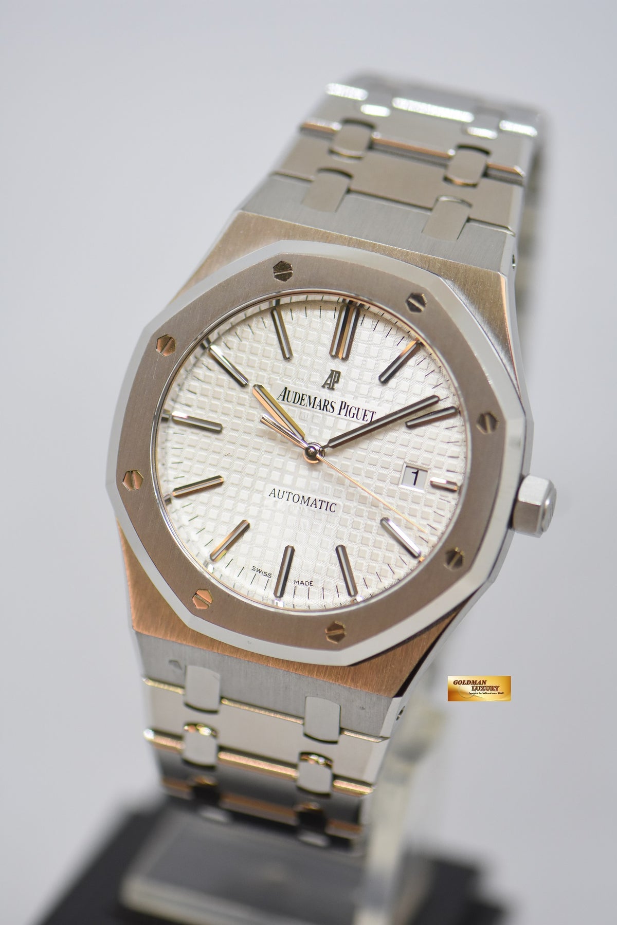 [SOLD] AUDEMARS PIGUET ROYAL OAK 41mm STEEL BRACELET WHITE DIAL AUTOMATIC 15400ST (MINT)