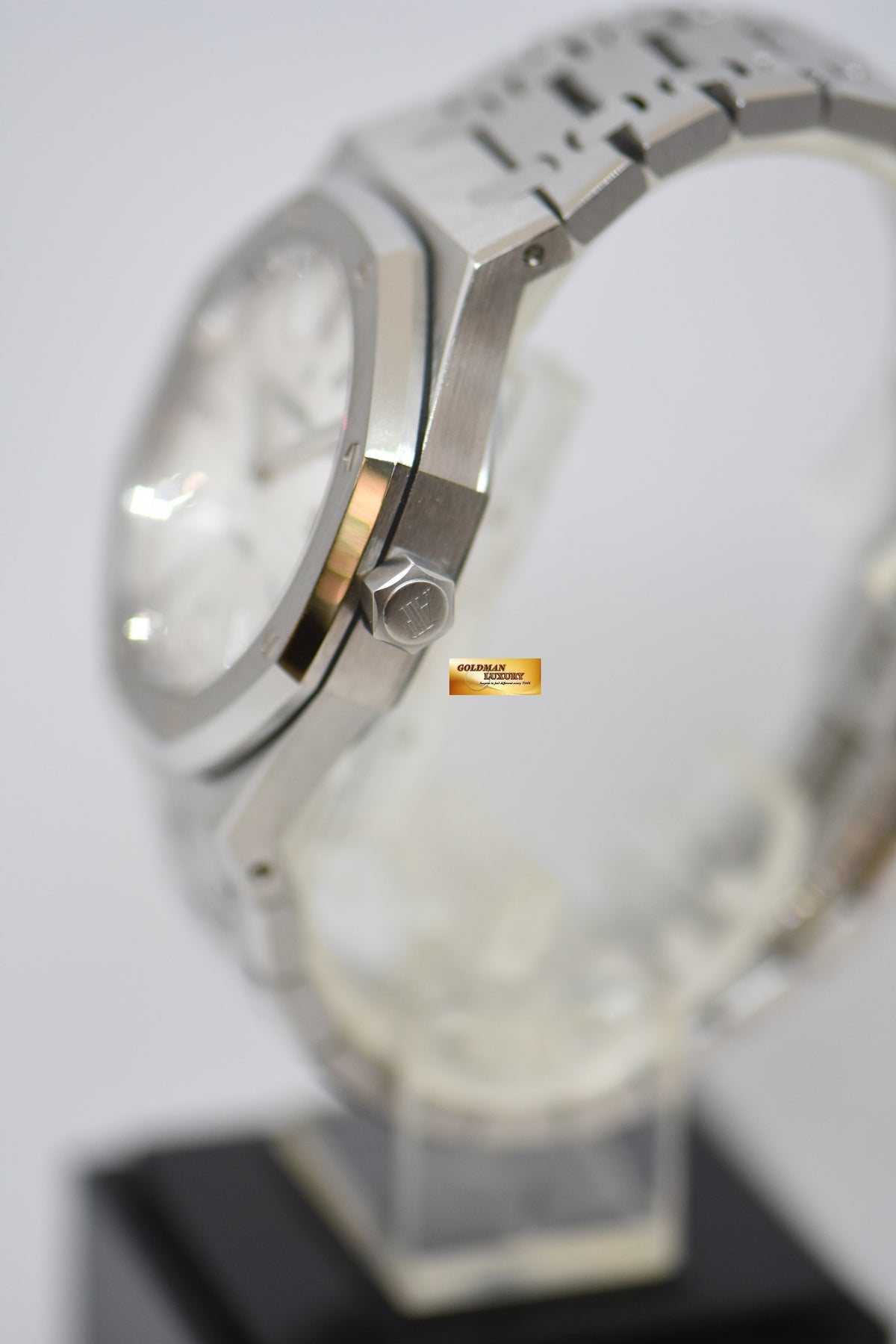 [SOLD] AUDEMARS PIGUET ROYAL OAK 41mm STEEL BRACELET WHITE DIAL AUTOMATIC 15400ST (MINT)