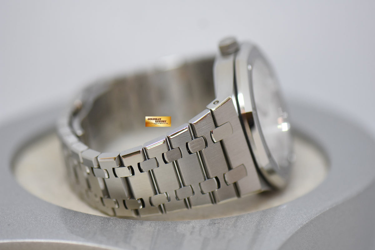 [SOLD] AUDEMARS PIGUET ROYAL OAK 41mm STEEL BRACELET WHITE DIAL AUTOMATIC 15400ST (MINT)