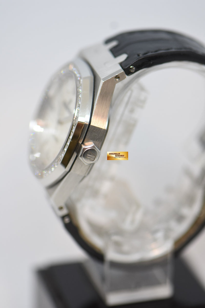 products/GML3215-AudemarsPiguetRoyalOak37mmLeatherDiamond15451ST-3.jpg