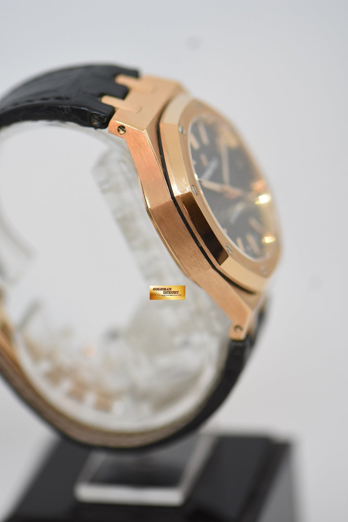 [SOLD] AUDEMARS PIGUET ROYAL OAK 37mm ROSE GOLD IN LEATHER STRAP BLACK DIAL AUTOMATIC 15450OR (MINT)