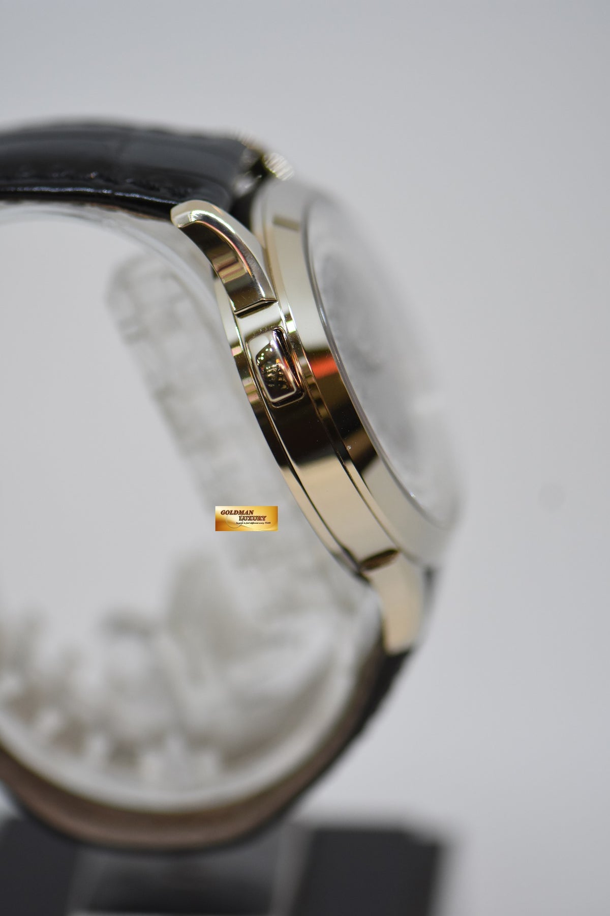 [SOLD] PATEK PHILIPPE WORLD TIME 38.5mm WHITE GOLD IN LEATHER STRAP AUTOMATIC 5230G (LNIB)