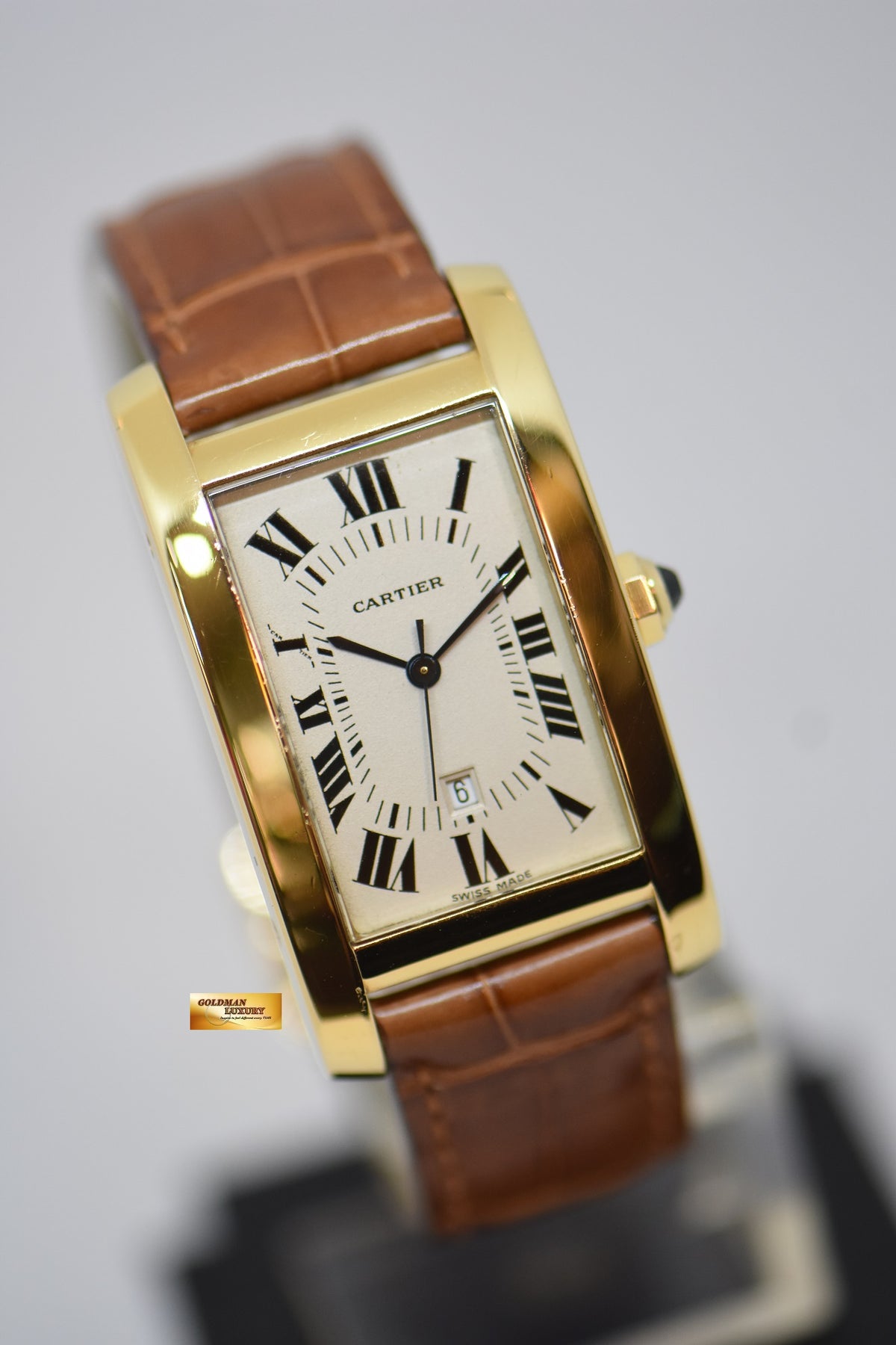 [SOLD] CARTIER TANK AMERICAINE MEDIUM YELLOW GOLD IN LEATHER STRAP AUTOMATIC (NEAR MINT)