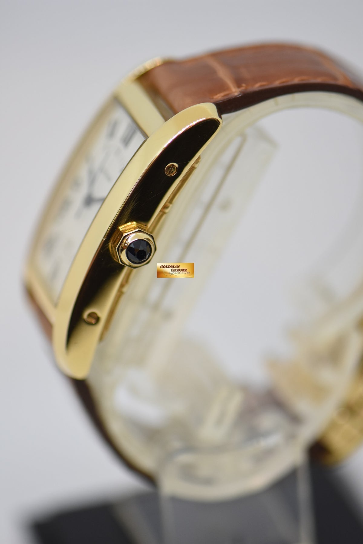 [SOLD] CARTIER TANK AMERICAINE MEDIUM YELLOW GOLD IN LEATHER STRAP AUTOMATIC (NEAR MINT)