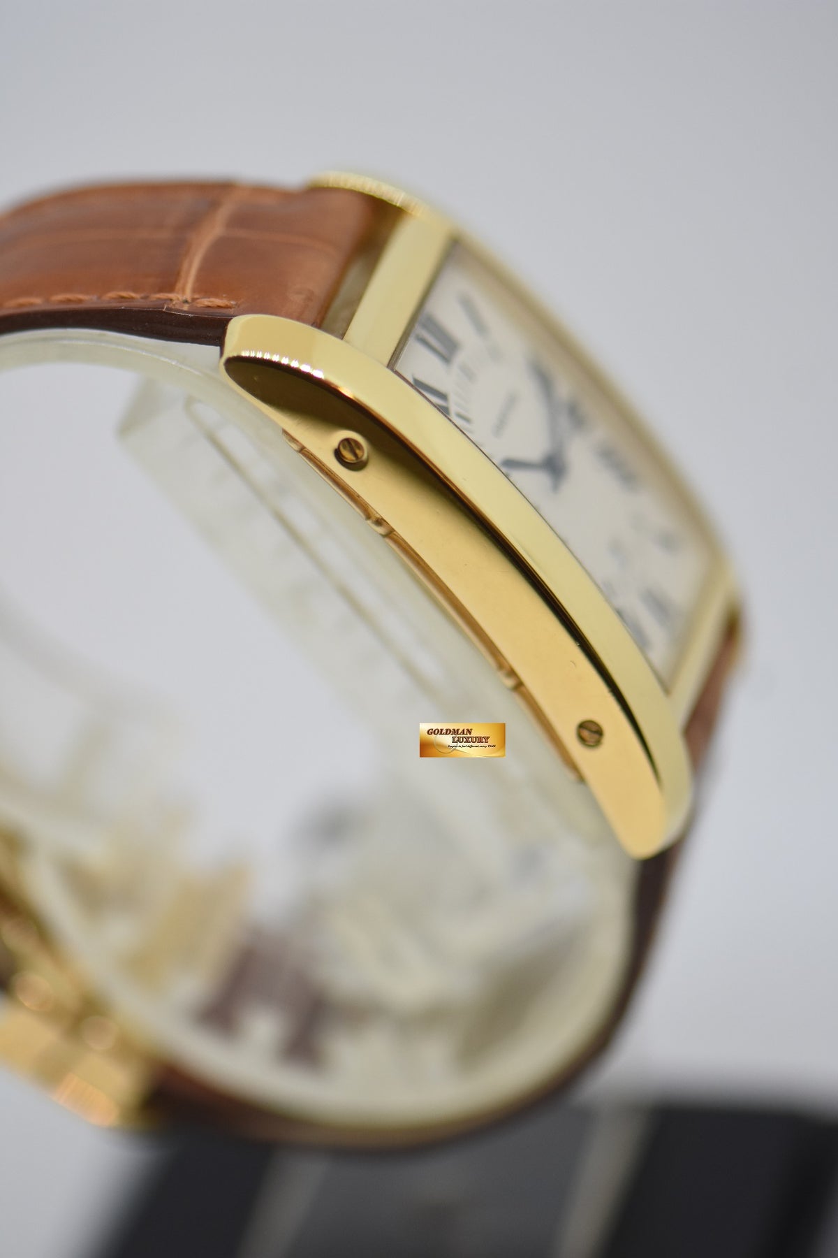 [SOLD] CARTIER TANK AMERICAINE MEDIUM YELLOW GOLD IN LEATHER STRAP AUTOMATIC (NEAR MINT)
