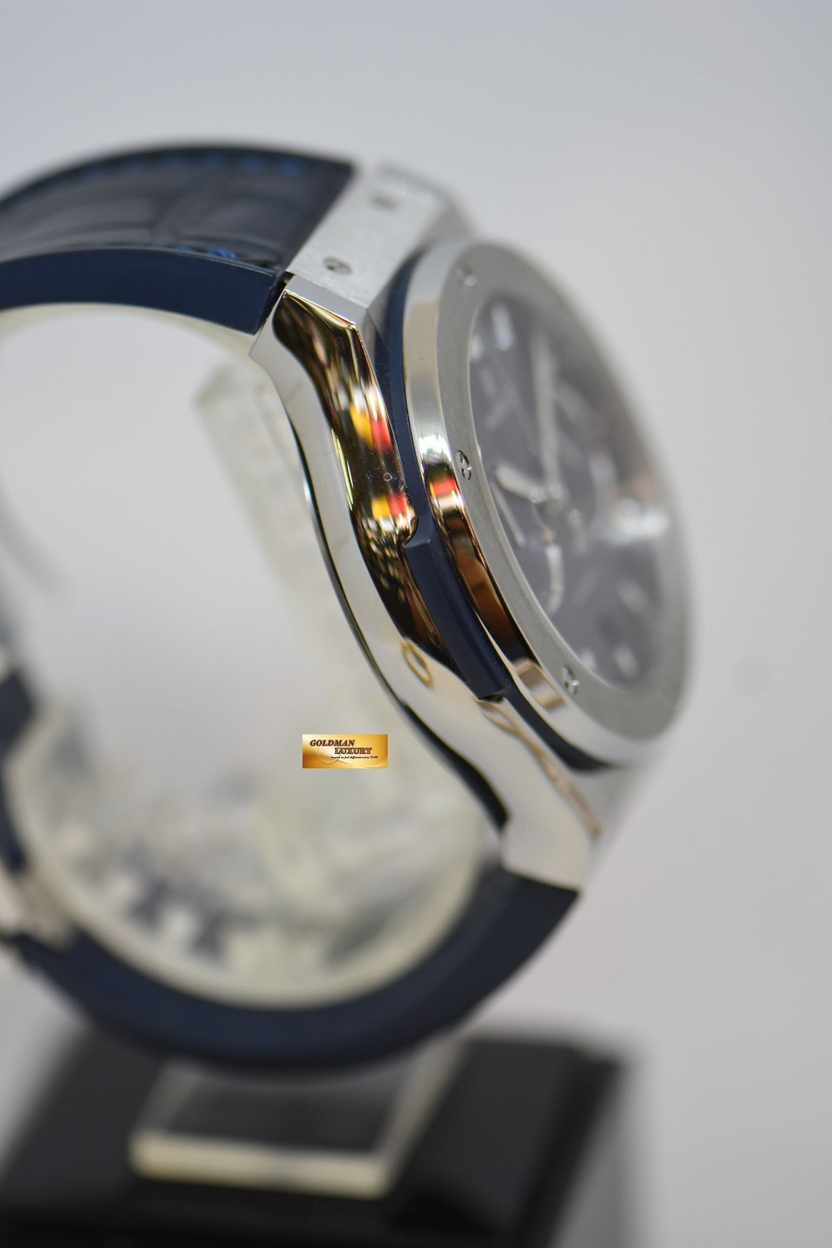 [SOLD] HUBLOT CLASSIC FUSION CHRONOGRAPH 45mm TITANIUM IN RUBBER STRAP BLUE DIAL AUTOMATIC 521.NX.7170.LR (MINT)