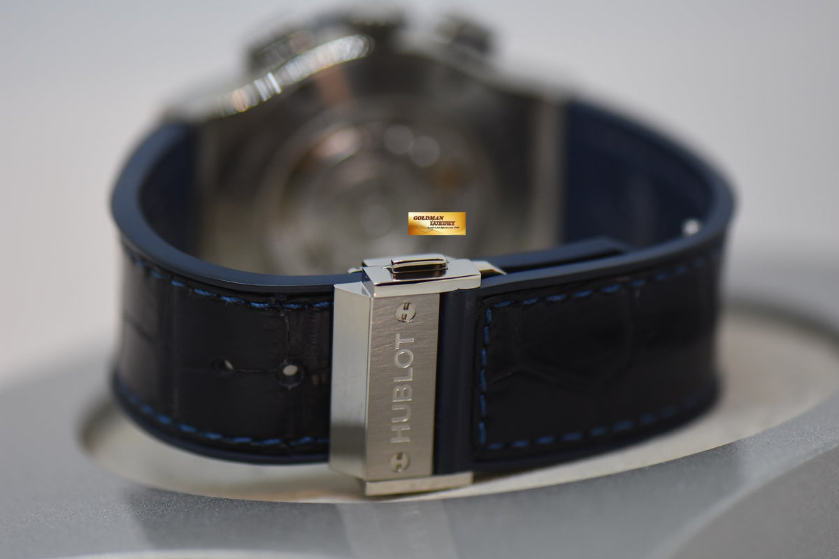 [SOLD] HUBLOT CLASSIC FUSION CHRONOGRAPH 45mm TITANIUM IN RUBBER STRAP BLUE DIAL AUTOMATIC 521.NX.7170.LR (MINT)