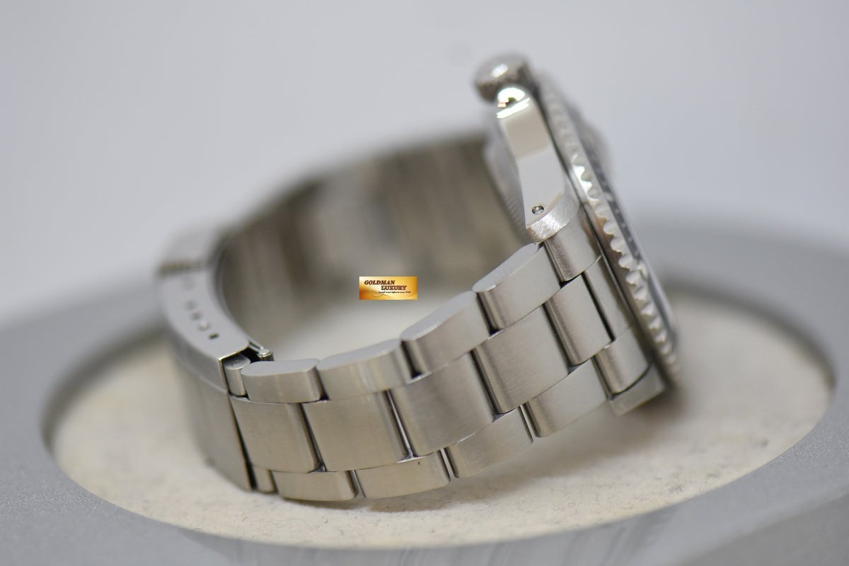 [SOLD] ROLEX OYSTER PERPETUAL SUBMARINER 40mm STEEL IN BRACELET 40mm BLACK TRITIUM DIAL 16610 (NEO-VINTAGE)