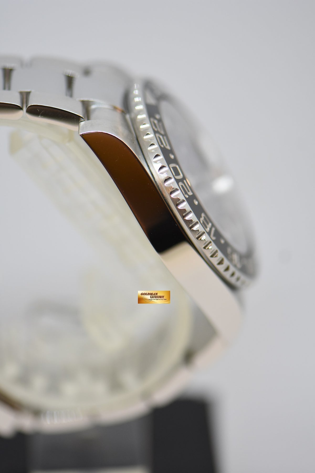 [SOLD] ROLEX OYSTER PERPETUAL GMT-MASTER II 40mm CERAMIC BLACK BEZEL OYSTER STEEL BRACELET 116710LN (MINT)