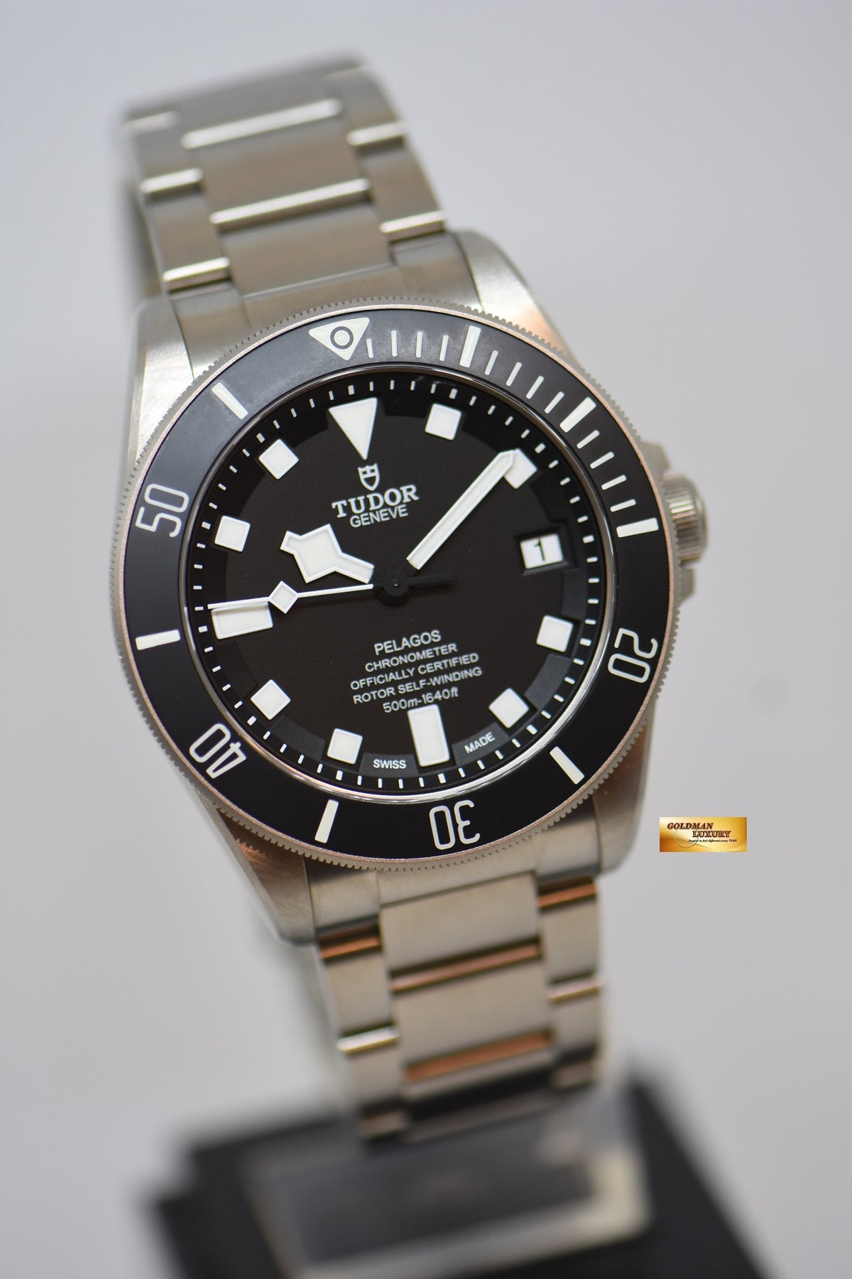 [SOLD] TUDOR PELAGOS 42mm IN-HOUSE MVT 5612 TITANIUM IN BRACELET BLACK DIAL AUTOMATIC 25600T (LNIB)