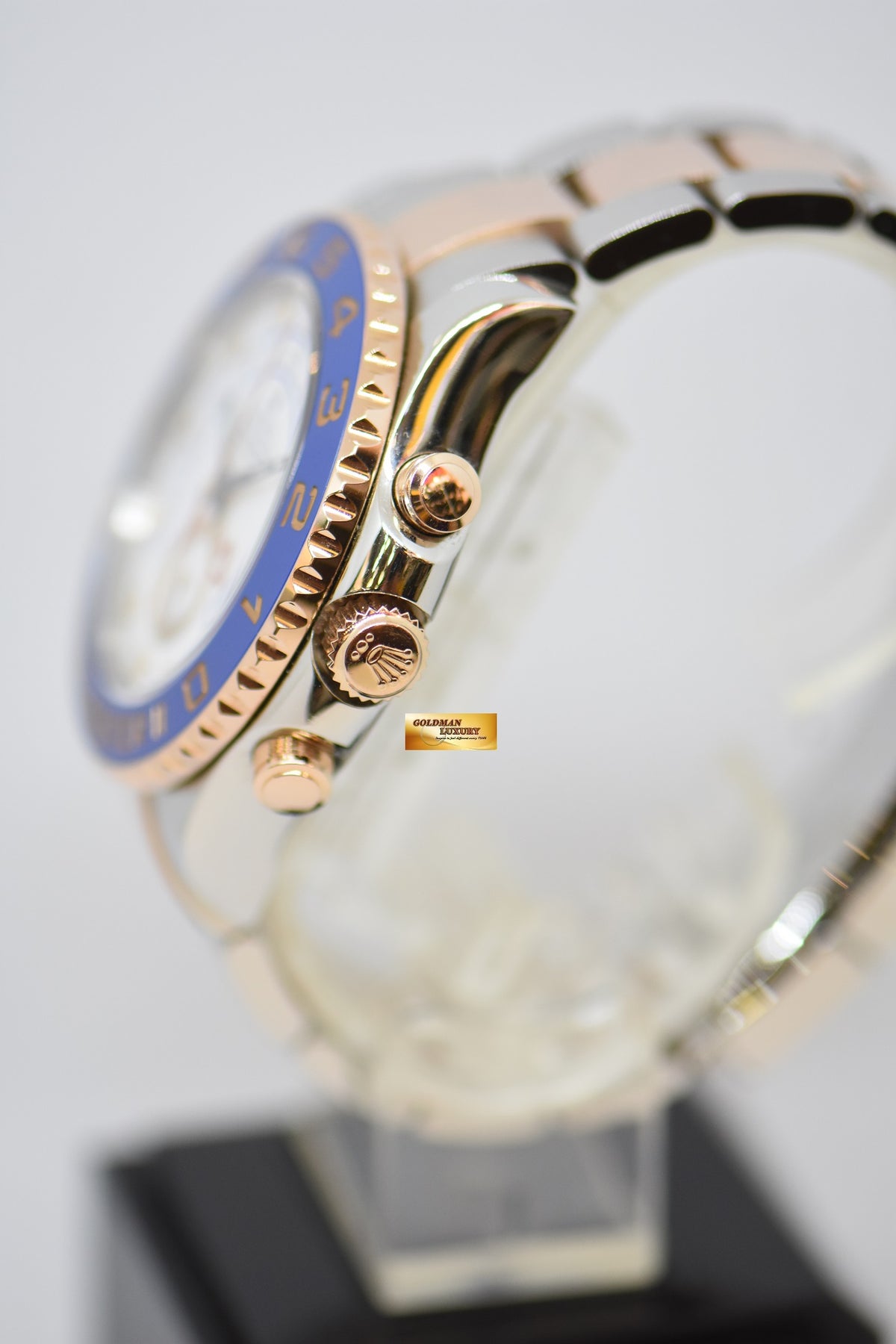 [SOLD] ROLEX OYSTER PERPETUAL YACHT-MASTER II 44mm REGATTA CHRONOGRAPH HALF-EVEROSE GOLD IN BRACELET 116681 (MINT)