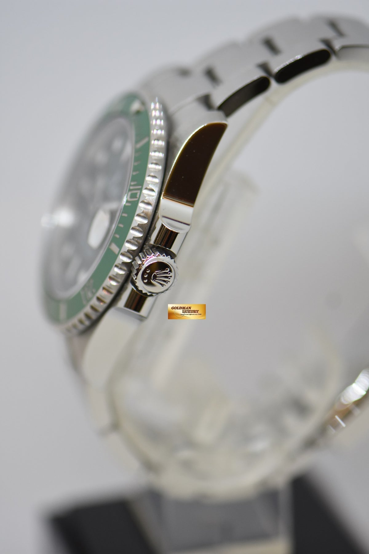 [SOLD] ROLEX OYSTER SUBMARINER 40mm “GREEN HULK” STEEL IN OYSTER BRACELET GREEN DIAL CERAMIC BEZEL 116610LV (MINT)
