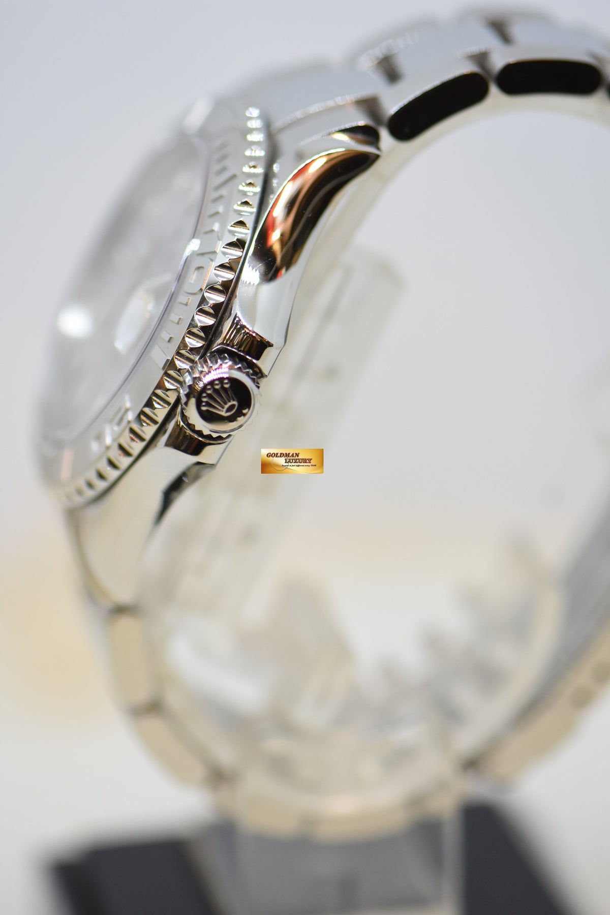 [SOLD] ROLEX OYSTER PERPETUAL YACHT-MASTER 40mm STEEL IN BRACELET PLATINUM DIAL / BEZEL 16622 (NEW-UNWORN)