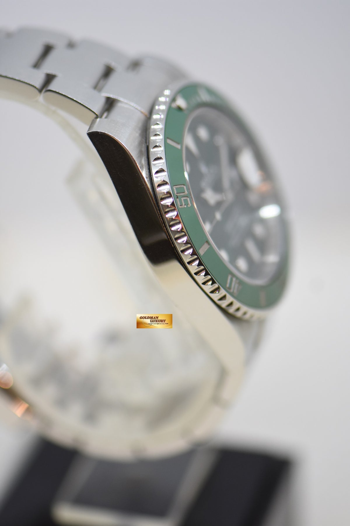[SOLD] ROLEX OYSTER SUBMARINER 40mm “GREEN HULK” STEEL IN OYSTER BRACELET GREEN DIAL CERAMIC BEZEL 116610LV (MINT)