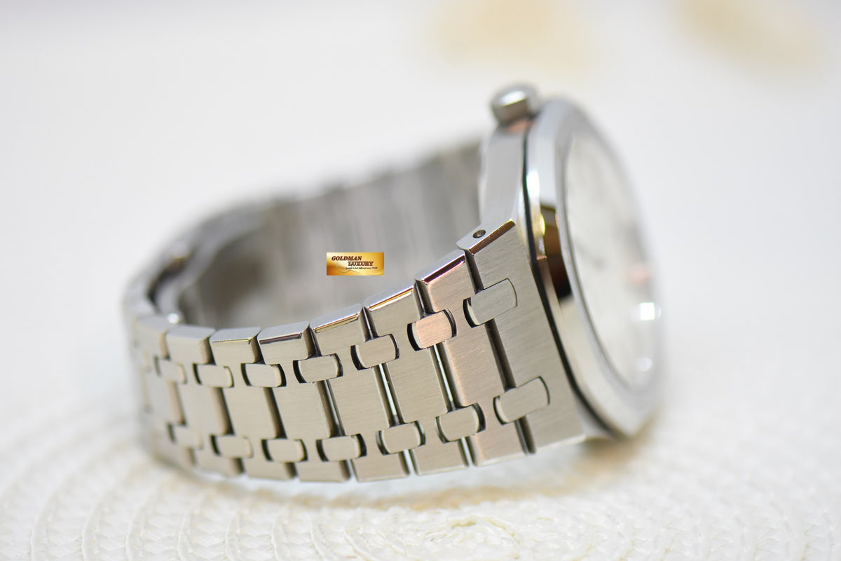 [SOLD] AUDEMARS PIGUET ROYAL OAK 41mm STEEL BRACELET WHITE DIAL AUTOMATIC 15400ST (UNPOLISHED-MINT)