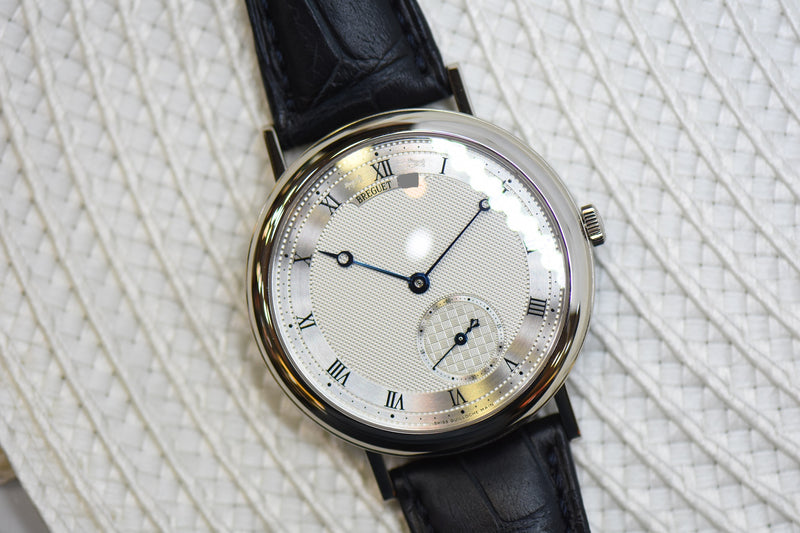 products/GML3432-BreguetClassiqueWhiteGold40mmGuillocheDialAuto5140BB_NOS_-11.jpg