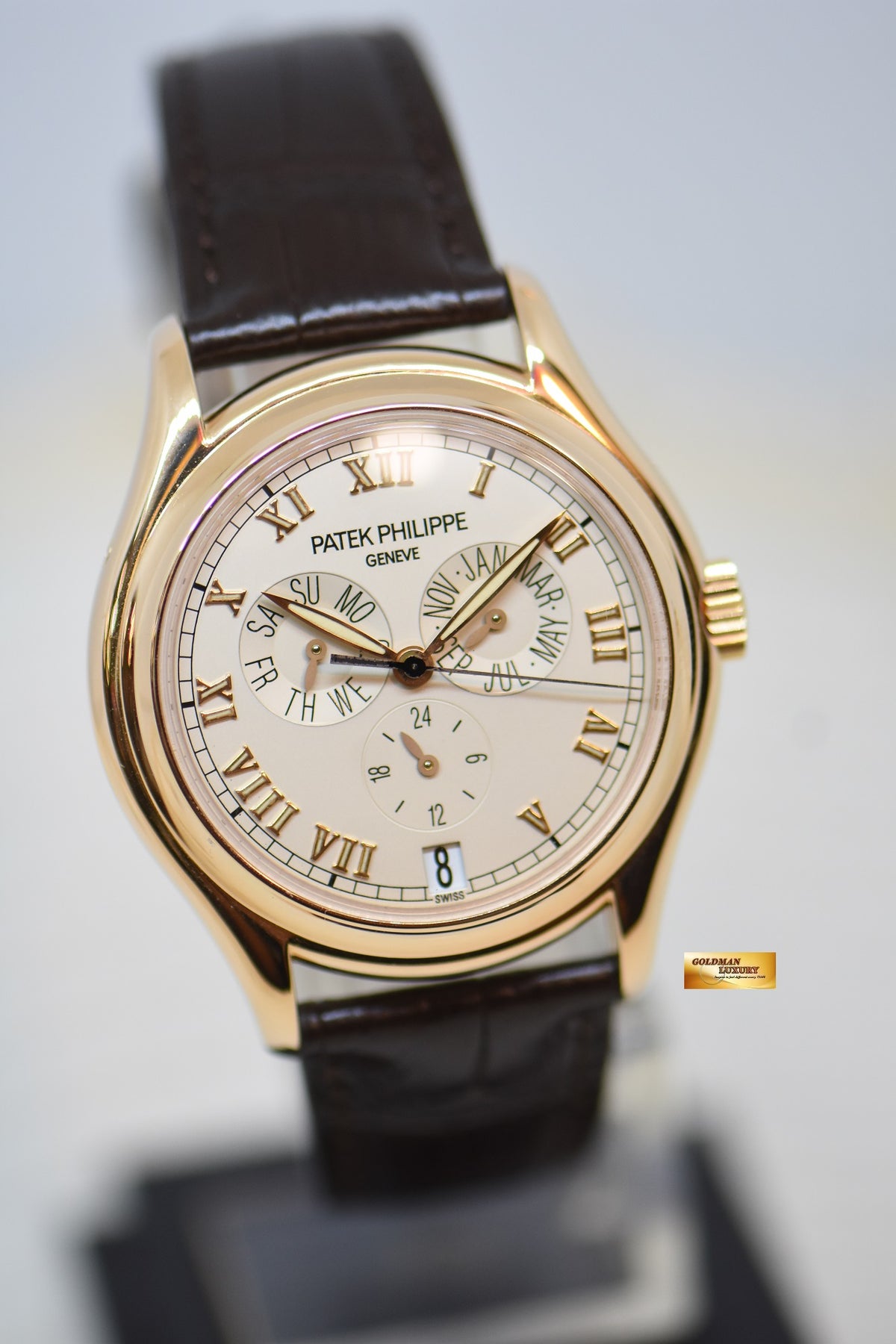[SOLD] PATEK PHILIPPE ANNUAL CALENDAR GMT ROSE GOLD IN LEATHER STRAP 36mm AUTOMATIC 5035R (MINT)