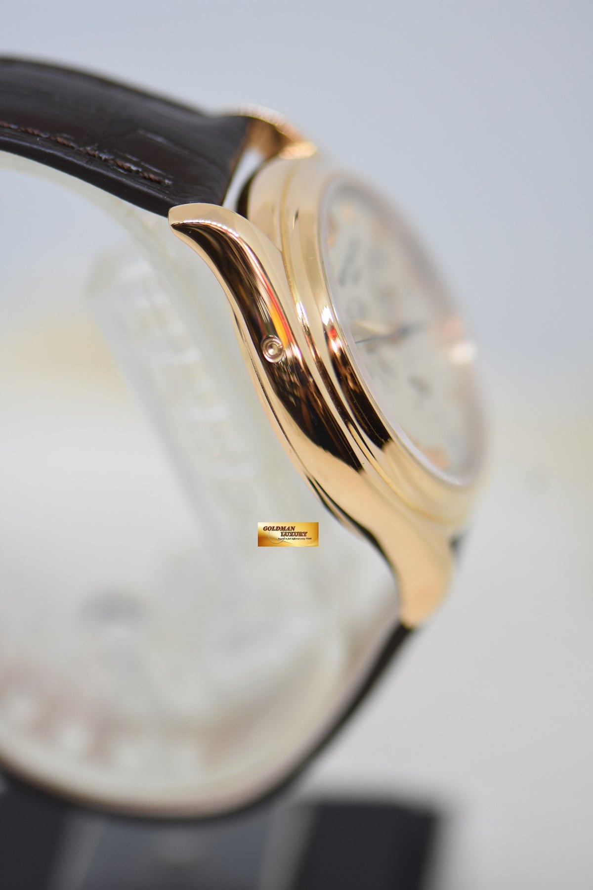 [SOLD] PATEK PHILIPPE ANNUAL CALENDAR GMT ROSE GOLD IN LEATHER STRAP 36mm AUTOMATIC 5035R (MINT)