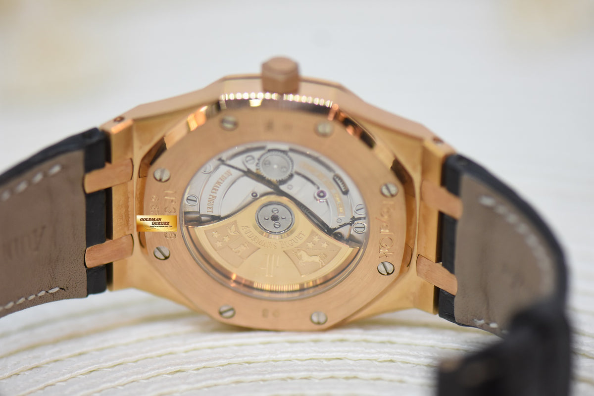 [SOLD] AUDEMARS PIGUET ROYAL OAK 39mm ROSE GOLD IN LEATHER STRAP BLACK DIAL AUTOMATIC 15300OR (MINT)