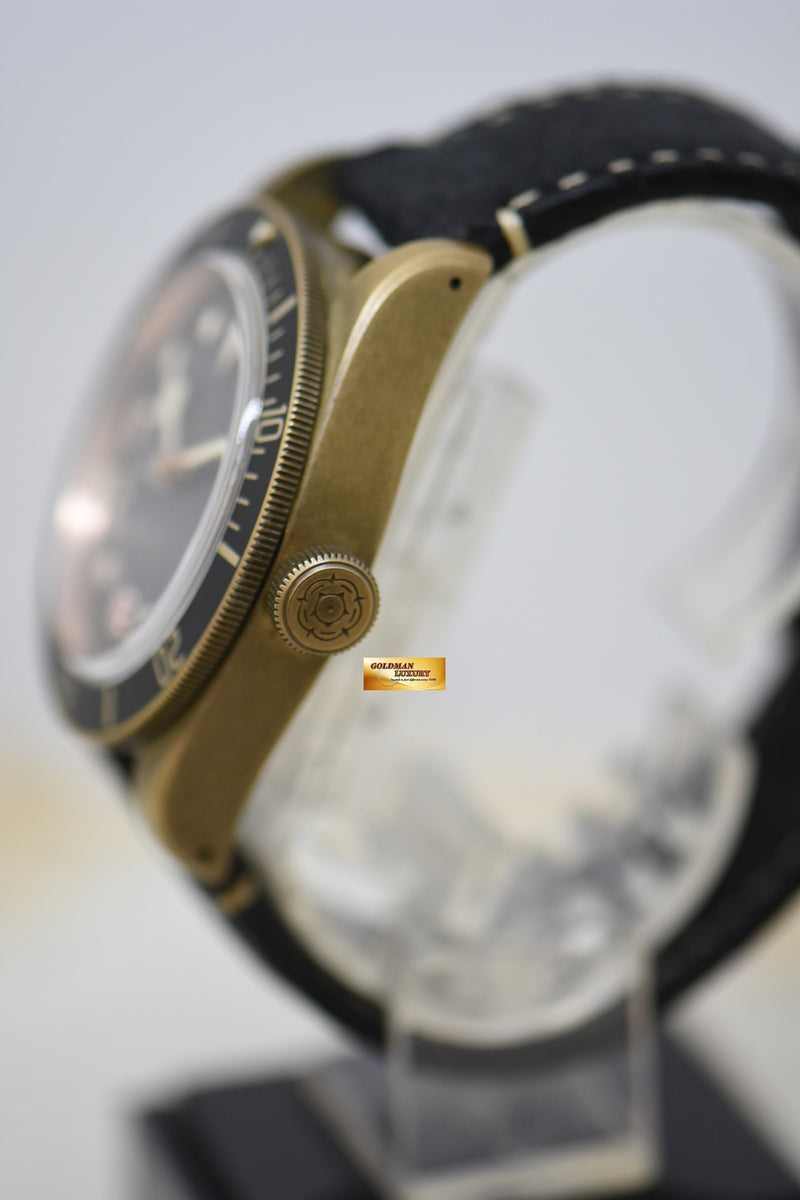 products/GML3467-TudorBlackBayBronze43mmSlateGreyStrap79250BA-3.jpg