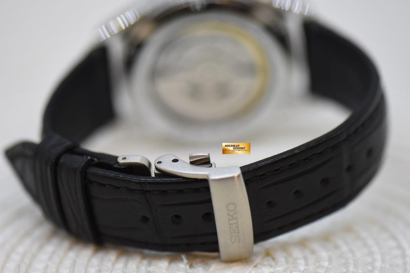 SOLD] SEIKO PRESAGE URUSHI BYAKUDAN-NURI 40.5mm STEEL IN