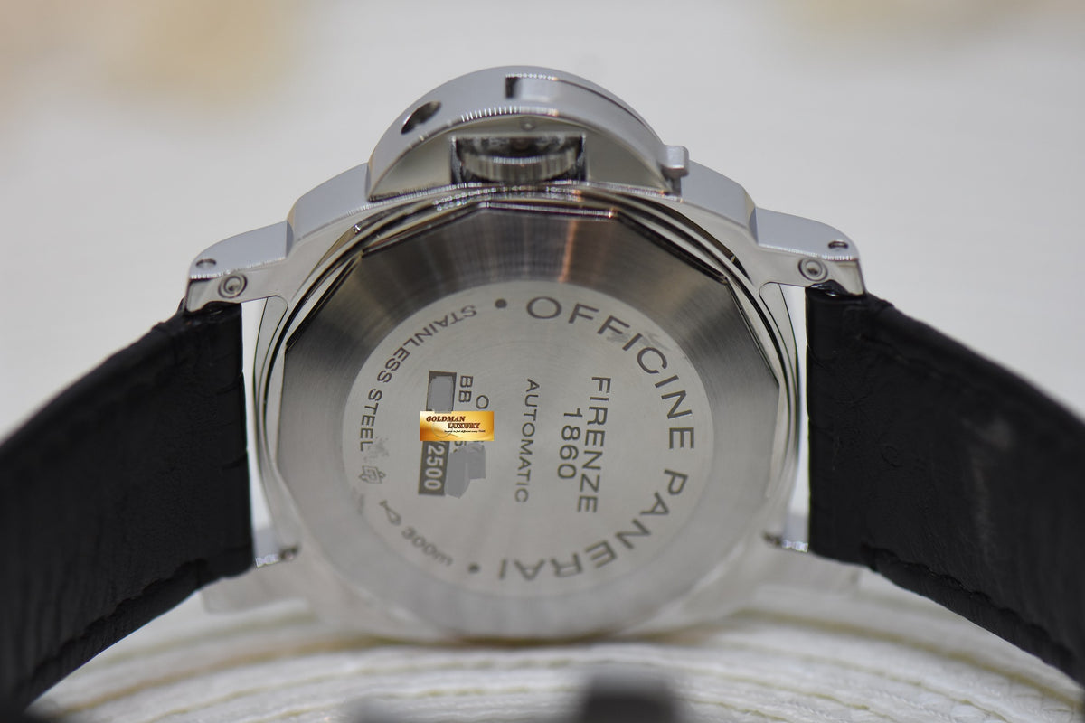 [SOLD] PANERAI LUMINOR MARINA 44mm STEEL IN LEATHER BLACK DIAL AUTOMATIC PAM 104 (MINT)