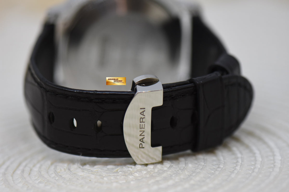 [SOLD] PANERAI LUMINOR MARINA 44mm STEEL IN LEATHER BLACK DIAL AUTOMATIC PAM 104 (MINT)