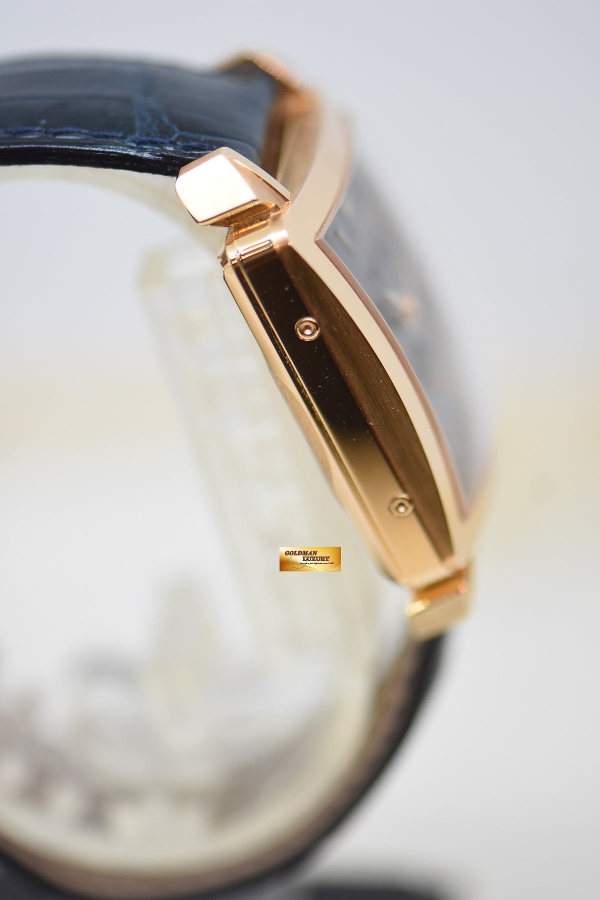 [SOLD] OMEGA SPECIALITIES MUSEUM COLLECTION COSMIC 1951 TRIPLE CALENDAR  MOONPHASE RED GOLD IN LEATHER STRAP BLUE DIAL 5701.80.03 (MINT)