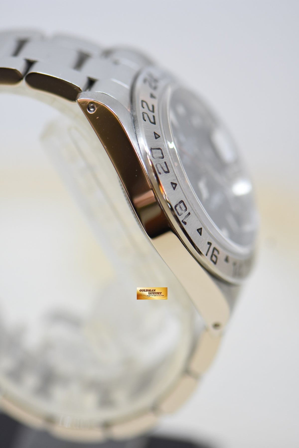 [SOLD] ROLEX OYSTER PERPETUAL EXPLORER II 40mm STEEL IN BRACELET BLACK DIAL CALIBRE 3185 16570 (PINHOLE-NON SOLID END LINKS) (MINT)