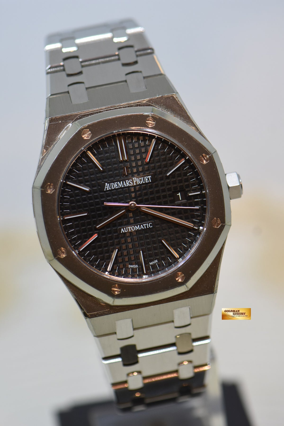 [SOLD] AUDEMARS PIGUET ROYAL OAK 41mm STEEL BRACELET BLACK DIAL AUTOMATIC 15400ST (NOS) (STICKERS STILL ON)