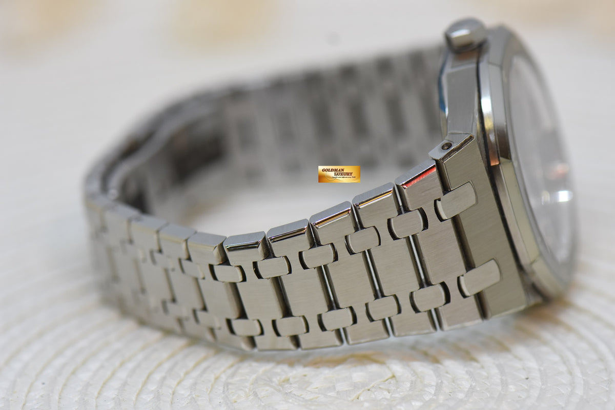 [SOLD] AUDEMARS PIGUET ROYAL OAK 41mm STEEL BRACELET BLACK DIAL AUTOMATIC 15400ST (NOS) (STICKERS STILL ON)