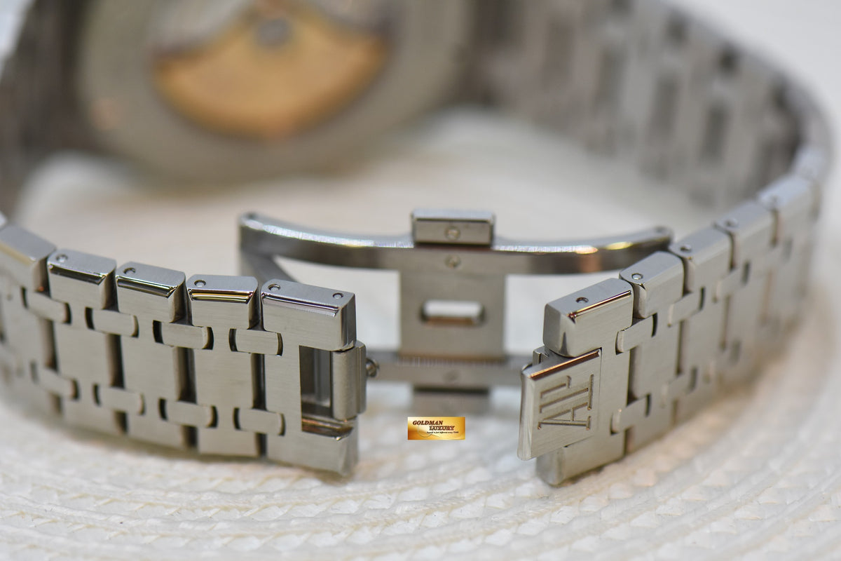 [SOLD] AUDEMARS PIGUET ROYAL OAK 41mm STEEL BRACELET BLACK DIAL AUTOMATIC 15400ST (NOS) (STICKERS STILL ON)