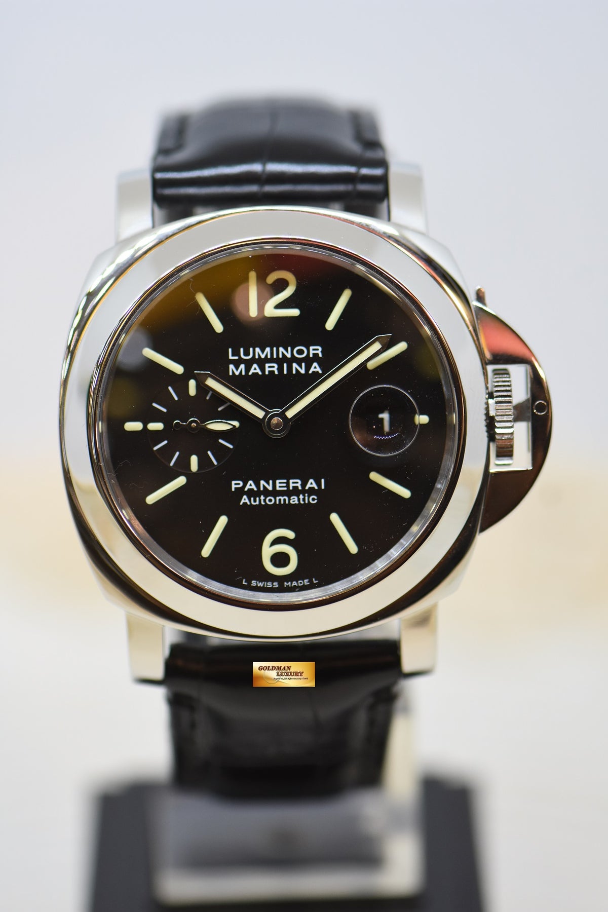 [SOLD] PANERAI LUMINOR MARINA 44mm STEEL IN LEATHER BLACK DIAL AUTOMATIC PAM 104 (MINT)